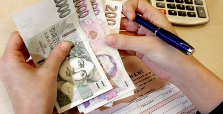 Navigating Small Business Taxes in the Czech Republic: A Step-by-Step Guide