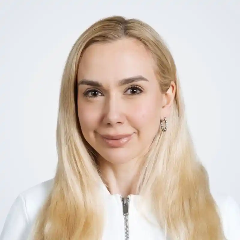 polina-lynch-photo